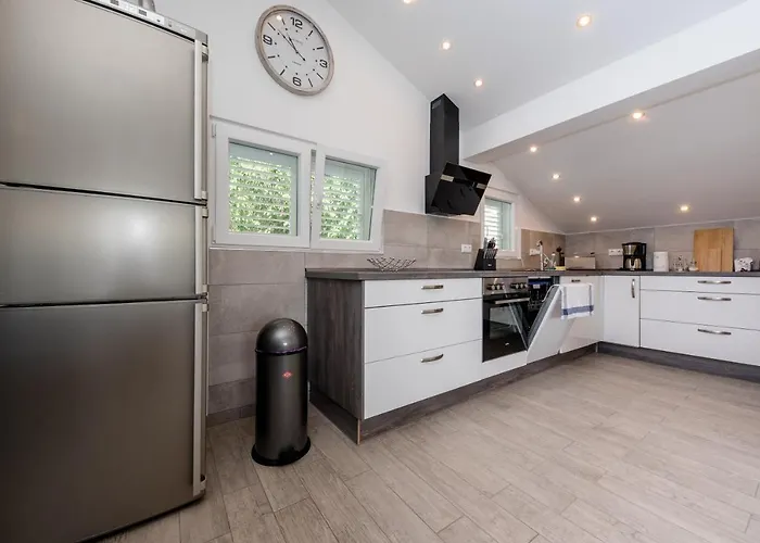 **** Auf Der Insel Rab Apartman *